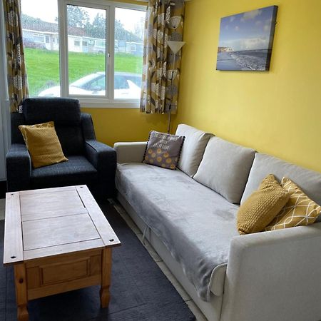 8 Sandy Bottom Sandown Bay Holiday Park, Reduced Ferry, Please Contact Us Dış mekan fotoğraf