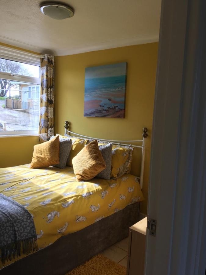 8 Sandy Bottom Sandown Bay Holiday Park, Reduced Ferry, Please Contact Us Dış mekan fotoğraf