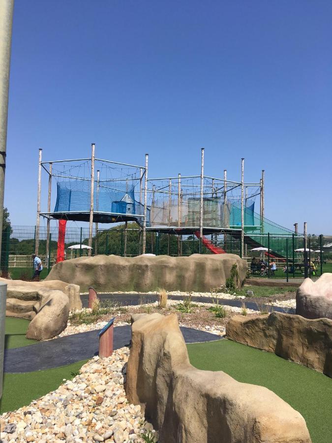 8 Sandy Bottom Sandown Bay Holiday Park, Reduced Ferry, Please Contact Us Dış mekan fotoğraf